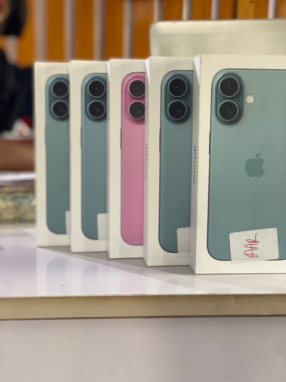 iPhone 17
